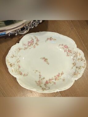Haviland Limoges France Pink Floral Trinket Dish Pin Tray Gold Trim 7” x 5”